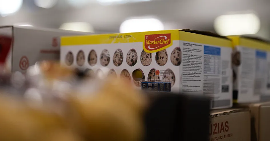 A card box of eggs from Masterchef (photo)