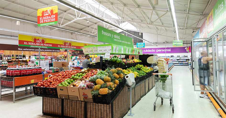 Secção de fruta fresca numa loja Ara (foto)